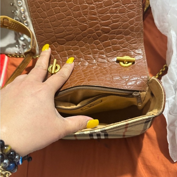 Burberry Brown Leather Crossbody Bag with Gold Chain - Picture 10 of 15